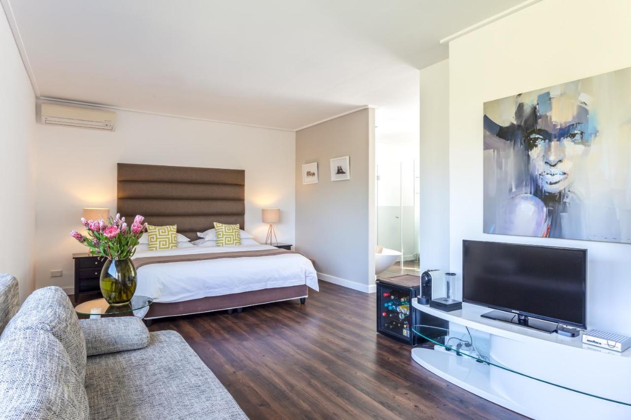 Cube Guest House 호우트베이 외부 사진